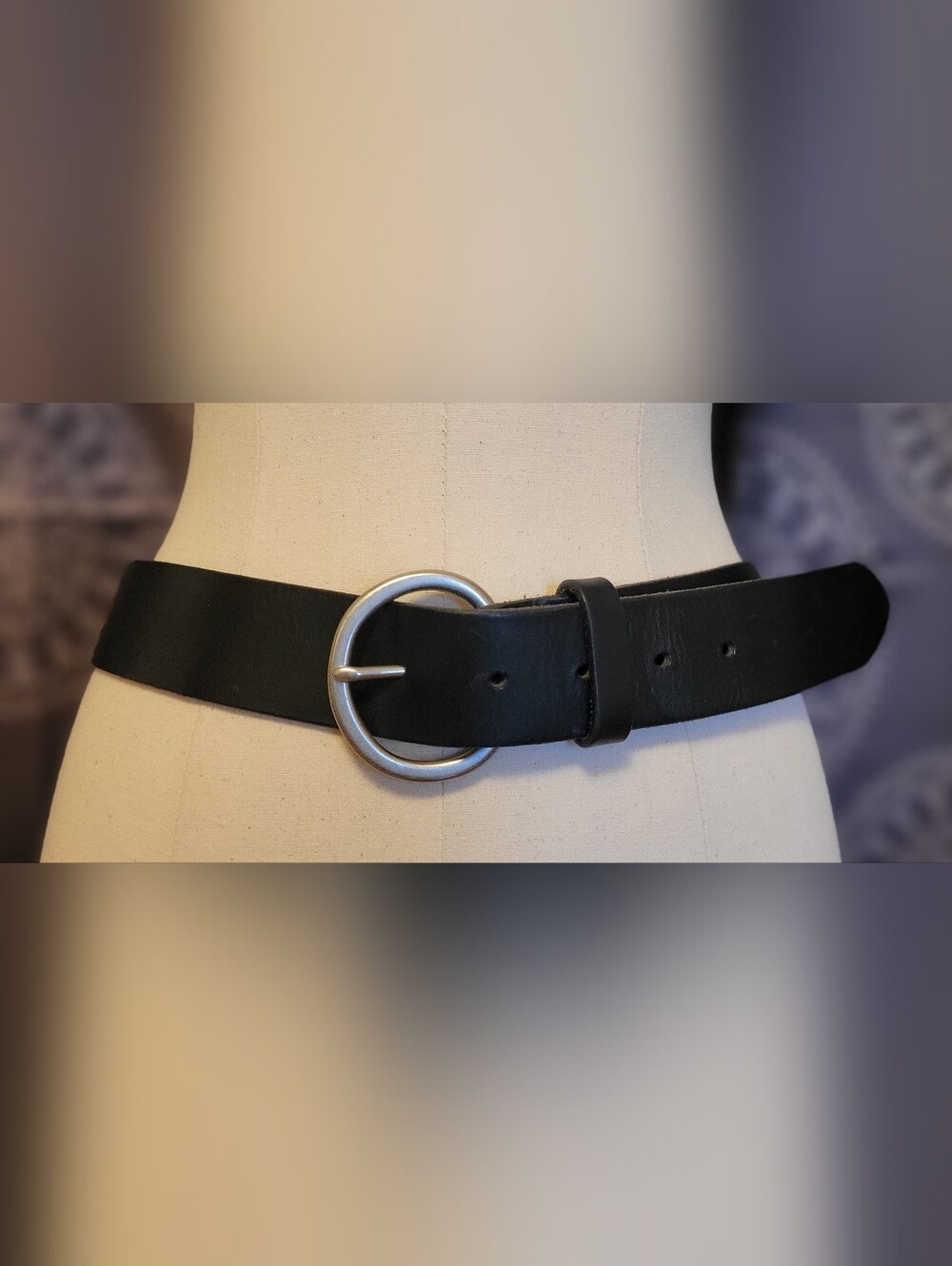 GAP Black Leather Belt with Silver Round Buckle XS